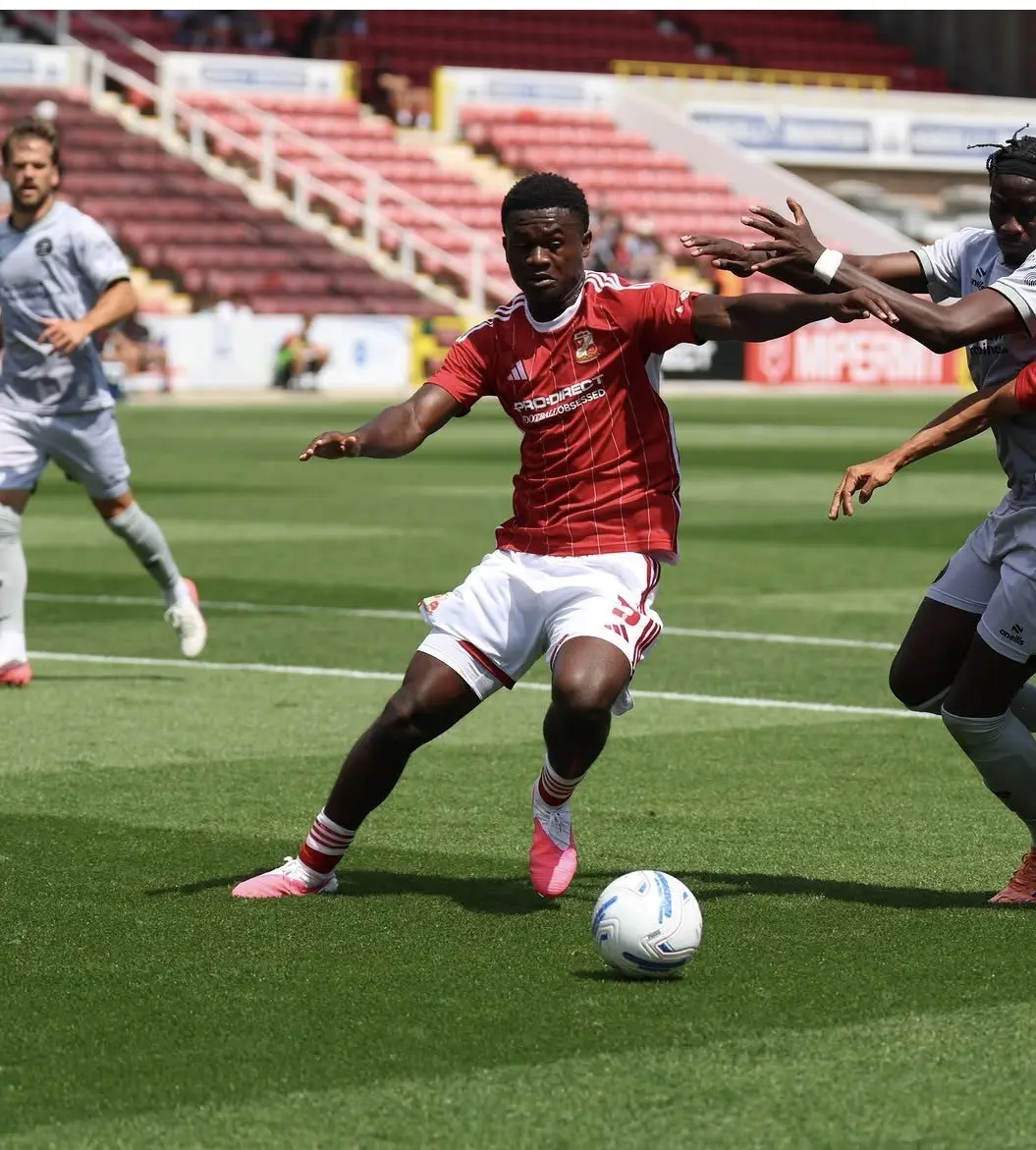 Filozofe Mabete, Swindon Town and DR Congo youth international